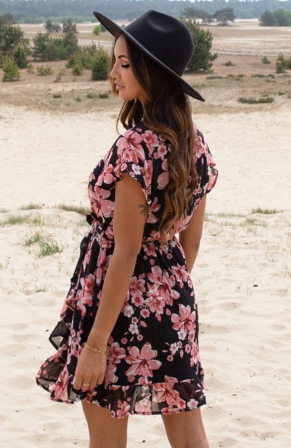 Ruffle Bloemen Jurkje Nina Zwart Roze – shoparchief — foto 3