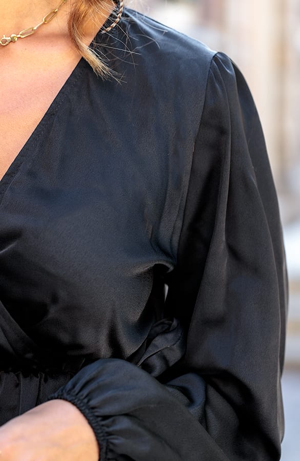 Satijnen Ruffle Jurk Sophie Black – shoparchief — foto 5
