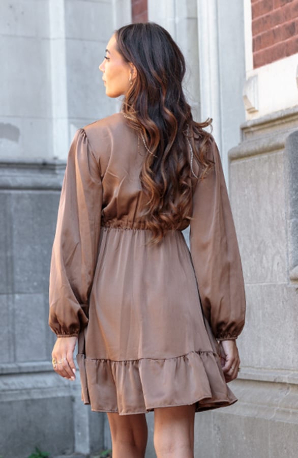 Satijnen Ruffle Jurk Sophie Choco – shoparchief — foto 5