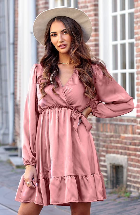 Satijnen Ruffle Jurk Sophie Dust Roze – shoparchief