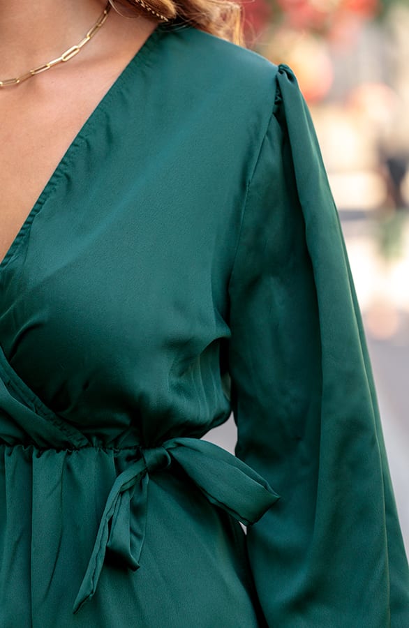 Satijnen Ruffle Jurk Sophie Smaragd – shoparchief — foto 5