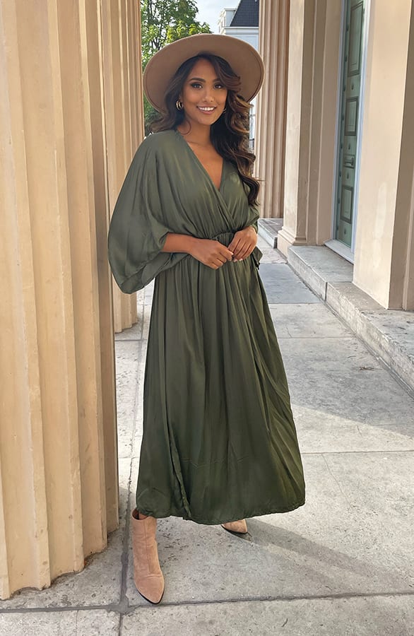 Lange Satijnen Jurk Alyna Army – shoparchief — foto 2