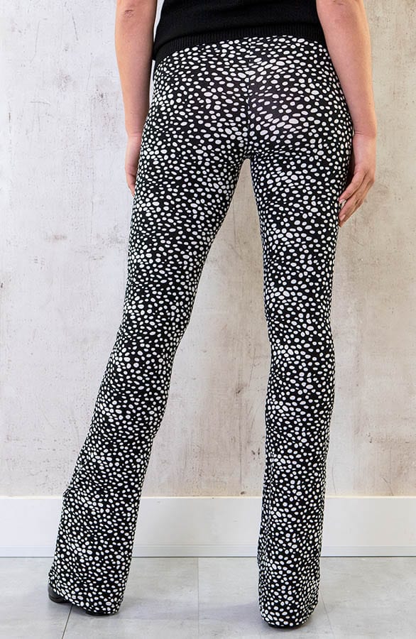 Janine Flared Broek Cheetah Zwart Wit – shoparchief — foto 4
