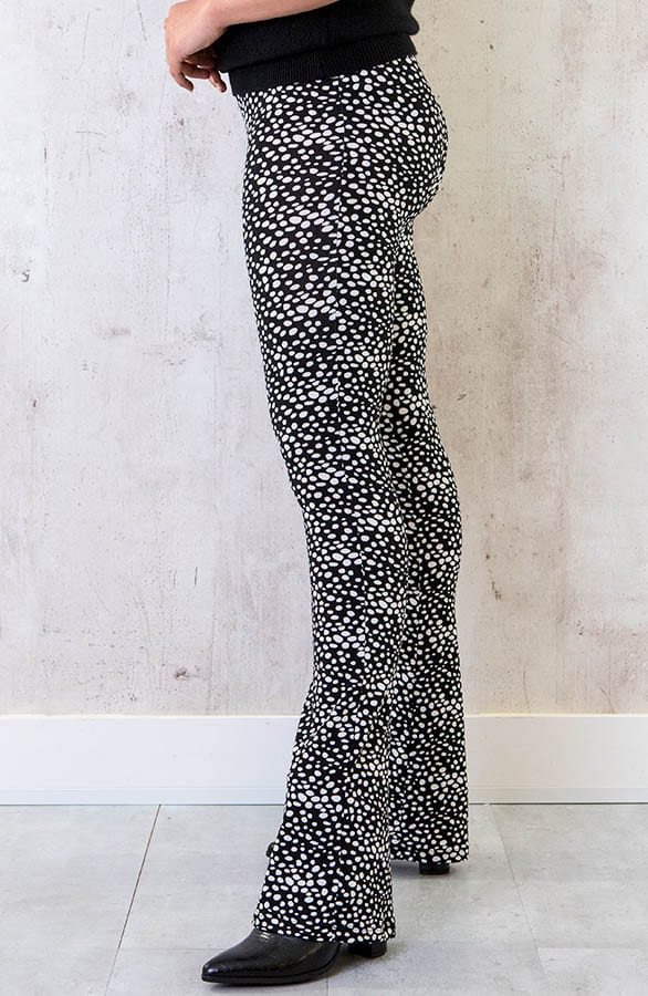 Janine Flared Broek Cheetah Zwart Wit – shoparchief — foto 3