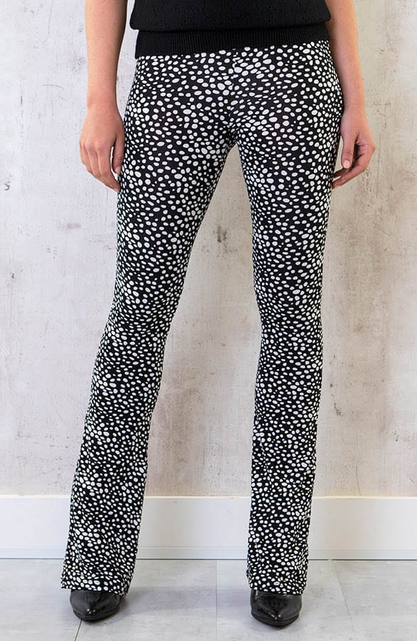 Janine Flared Broek Cheetah Zwart Wit – shoparchief — foto 2