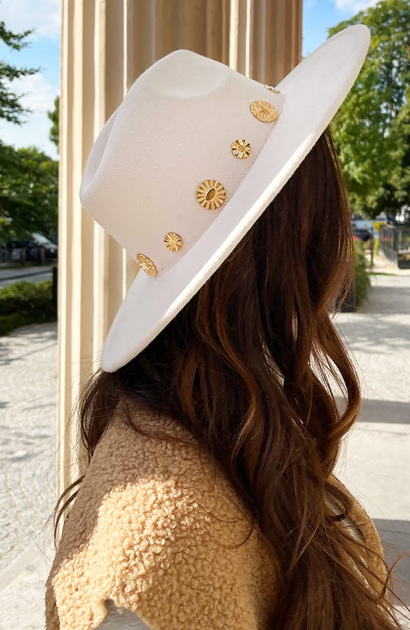 Golden Detail Hat Shanna Beige – shoparchief
