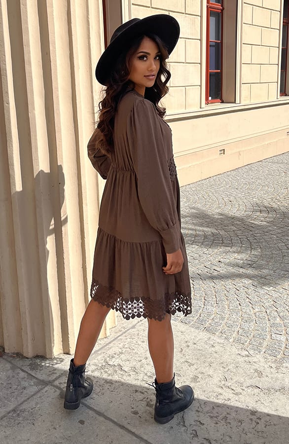 Jurk Met Broderie Patroon Linsie Bruin – shoparchief — foto 3