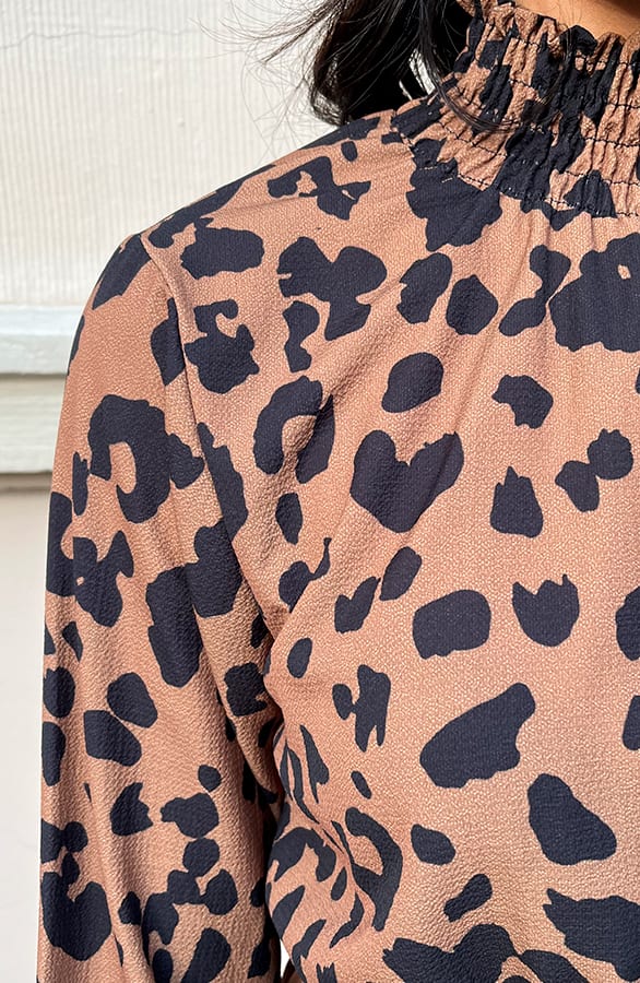 Leopard Print Col Jurk Roxy Camel – shoparchief — foto 9