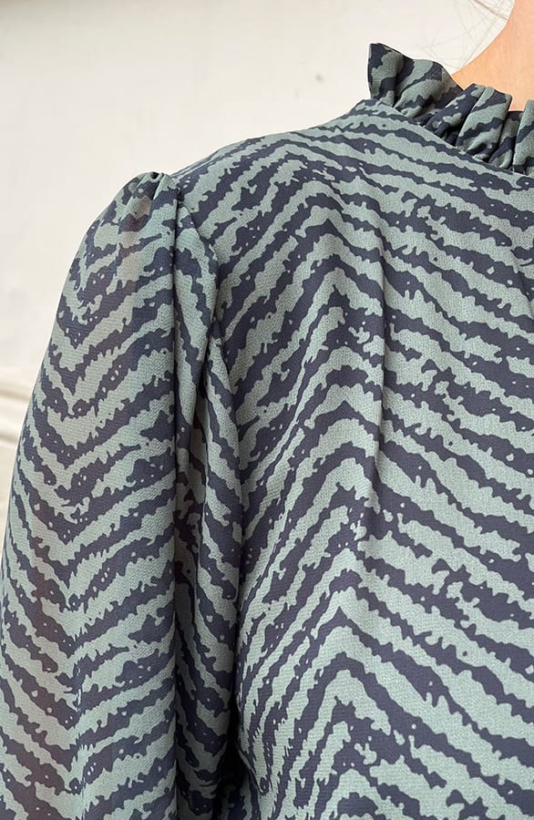 Limited Print Jurk Yade Army – shoparchief — foto 6
