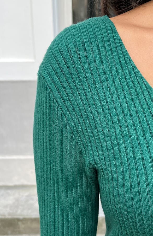 Ribstof Jurk Met V-hals Katie Smaragd – shoparchief — foto 5