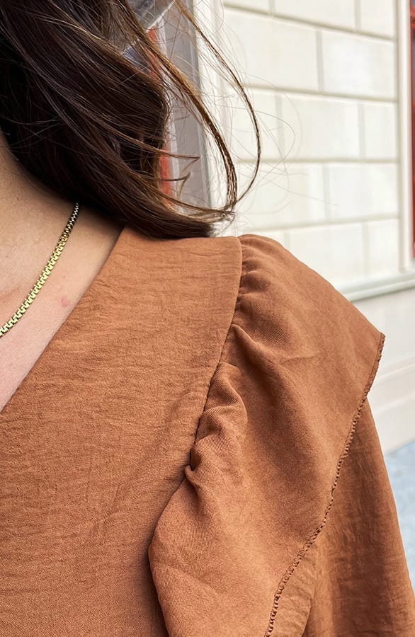 Ruches Knopen Blouse Dunya Cognac – shoparchief — foto 6