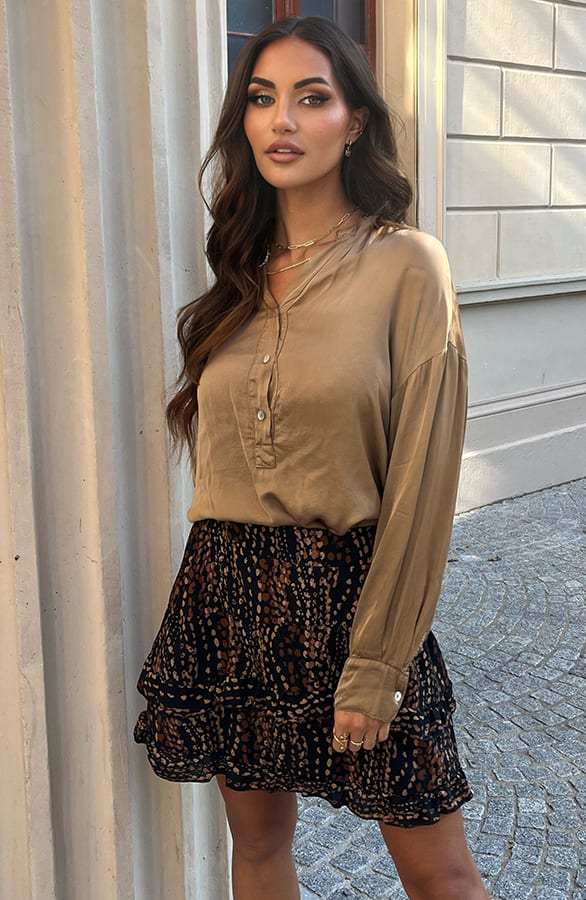 Satin Blouse Annabella Camel – shoparchief — foto 2