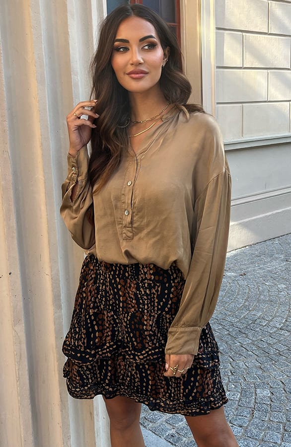 Satin Blouse Annabella Camel – shoparchief — foto 4