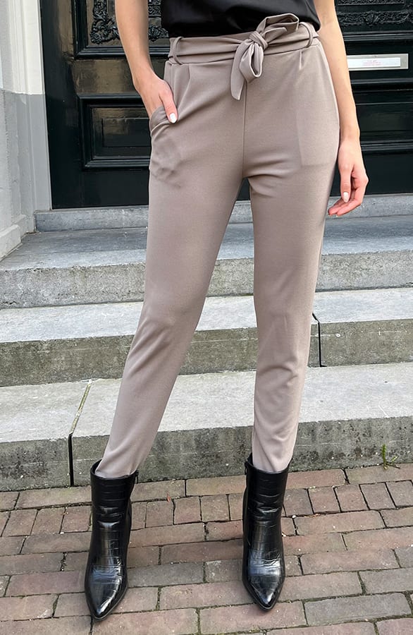 Strik Broek Claire Taupe – shoparchief