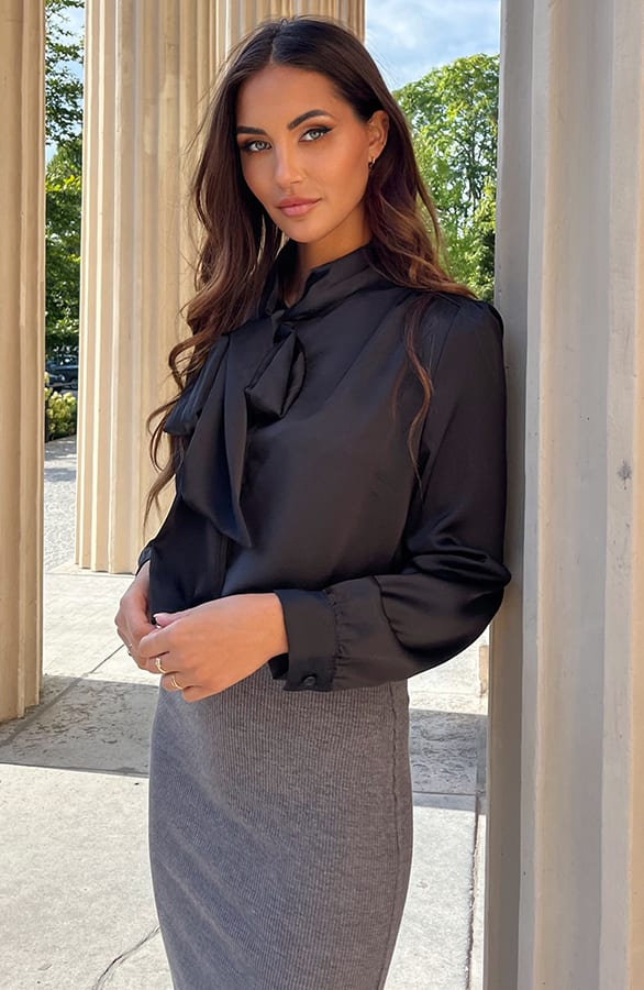 Zijden Strik Blouse Sofie Zwart – shoparchief