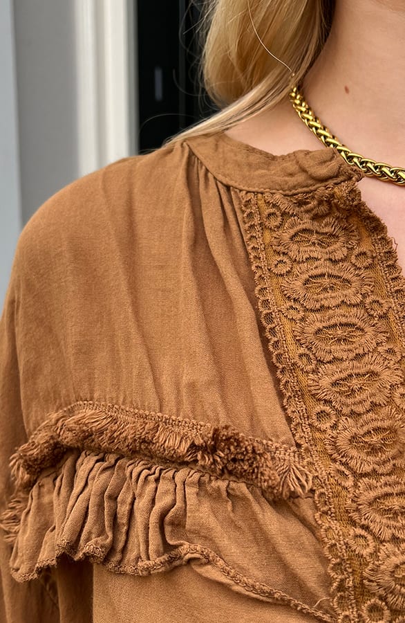 Bohemian Ruffle Blouse Gabriella Cognac – shoparchief — foto 5