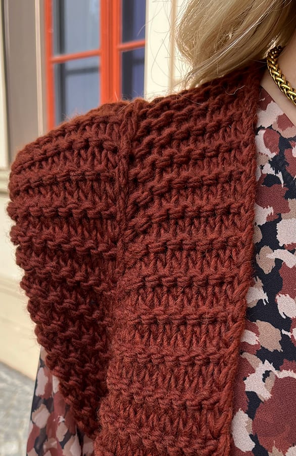 Grof Gebreid Gilet Kiek Bruin – shoparchief — foto 5