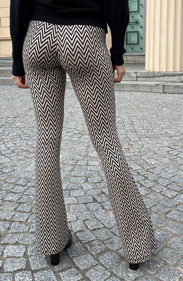 Janine Flared Broek Zigzag Beige – shoparchief — foto 4