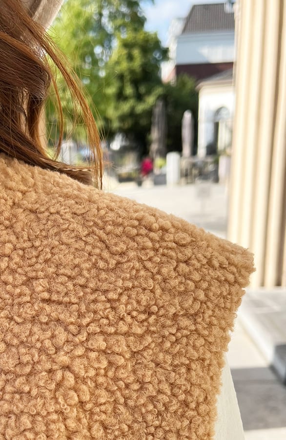 Teddy Gilet Tara Camel – shoparchief — foto 11