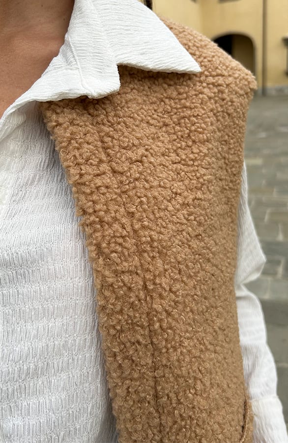 Teddy Gilet Tara Camel – shoparchief — foto 6