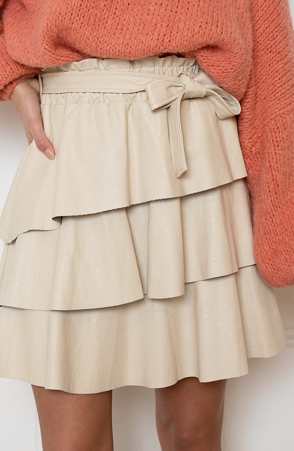 Jolie Leren Ruffle Rok Beige – shoparchief