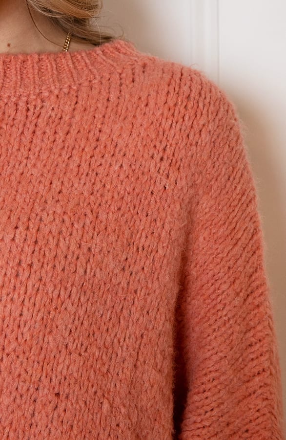 Oversized Knitted Trui Carli Koraal – shoparchief — foto 6