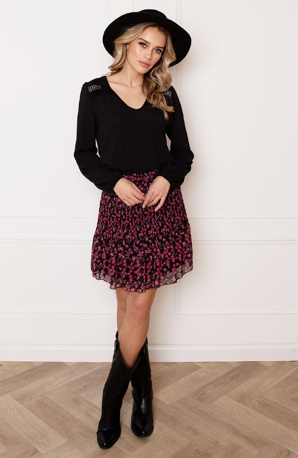 Detailed Blouse Elodie Zwart – shoparchief — foto 10