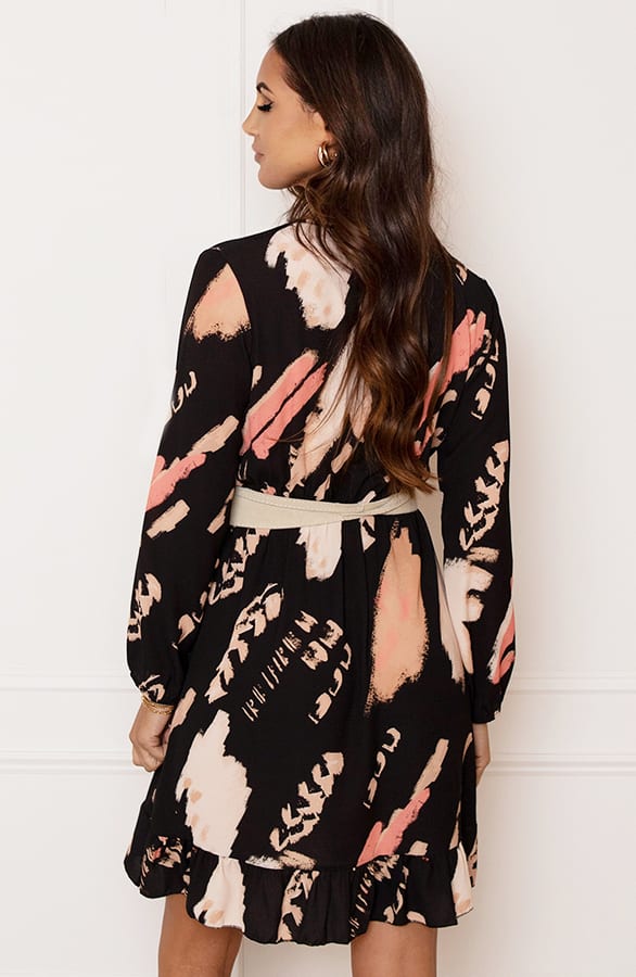 V-hals Print Jurk Everleigh Zwart Koraal – shoparchief — foto 5