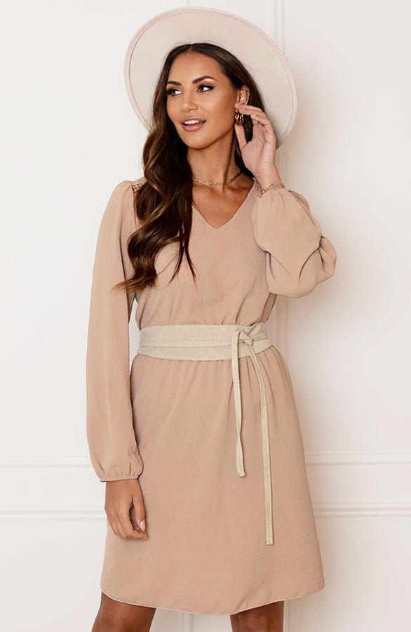 Detailed Dress Jaimy Camel – shoparchief