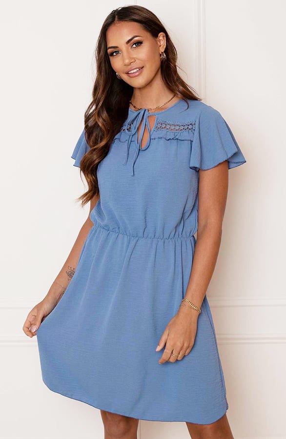 Detailed Strik Jurk Kensi Jeansblauw – shoparchief — foto 2