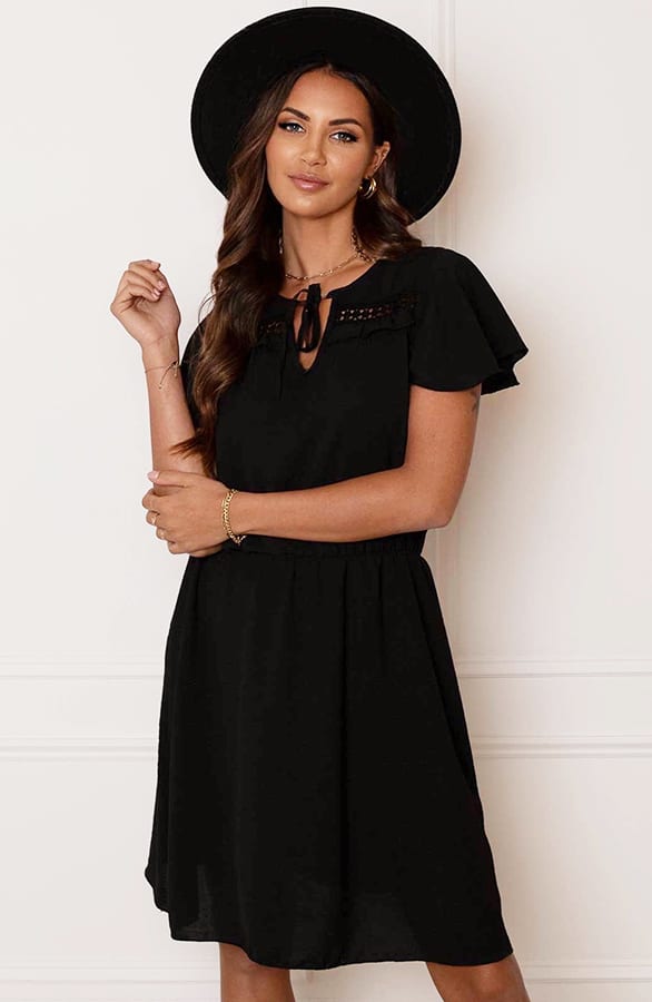 Detailed Strik Jurk Kensi Zwart – shoparchief — foto 3