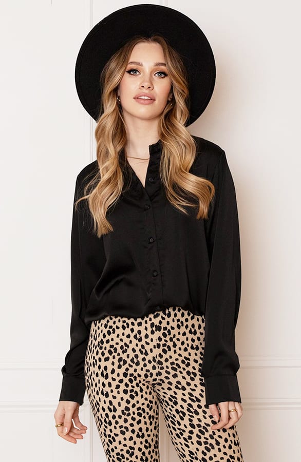 Glanzende Blouse Layla Zwart – shoparchief
