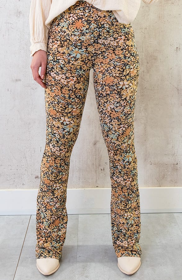 Janine Flared Broek Bloemen Creme – shoparchief — foto 2