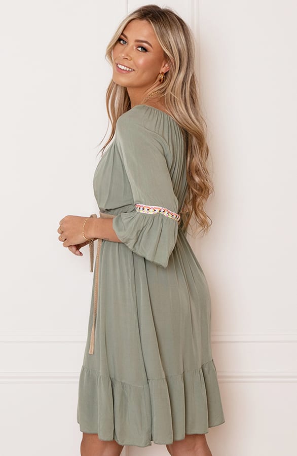 Offshoulder Jurk Laila Army – shoparchief — foto 6