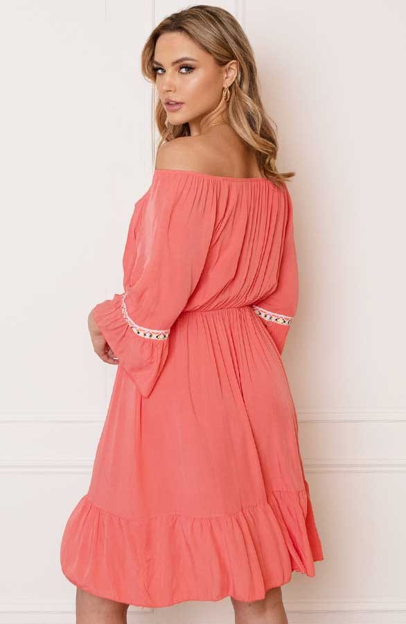 Offshoulder Jurk Laila Koraal – shoparchief — foto 8