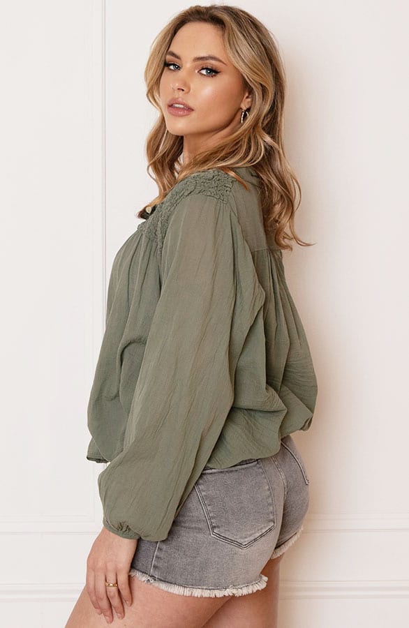 Katoenen Knopen Blouse Zoya Army – shoparchief — foto 4