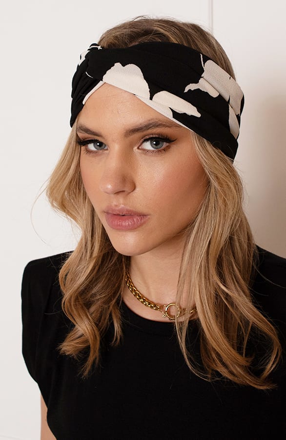 Haarband Bloemen Larissa Zwart Wit – shoparchief — foto 2