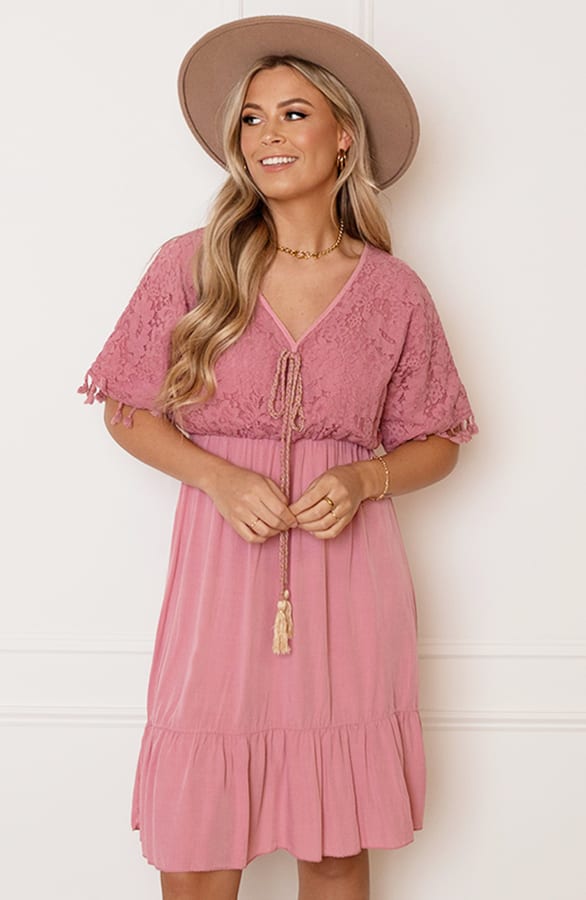 V-hals Kanten Jurk Kady Dust Roze – shoparchief — foto 6