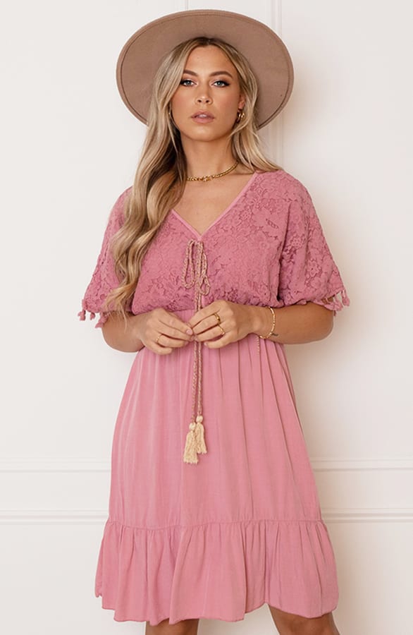 V-hals Kanten Jurk Kady Dust Roze – shoparchief — foto 5