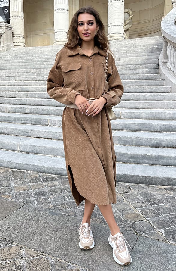 Corduroy Jurk Met Knopen Aukje Camel – shoparchief — foto 2