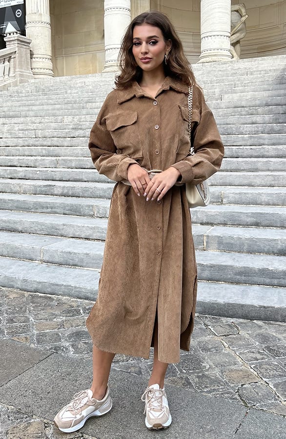 Corduroy Jurk Met Knopen Aukje Camel – shoparchief — foto 5