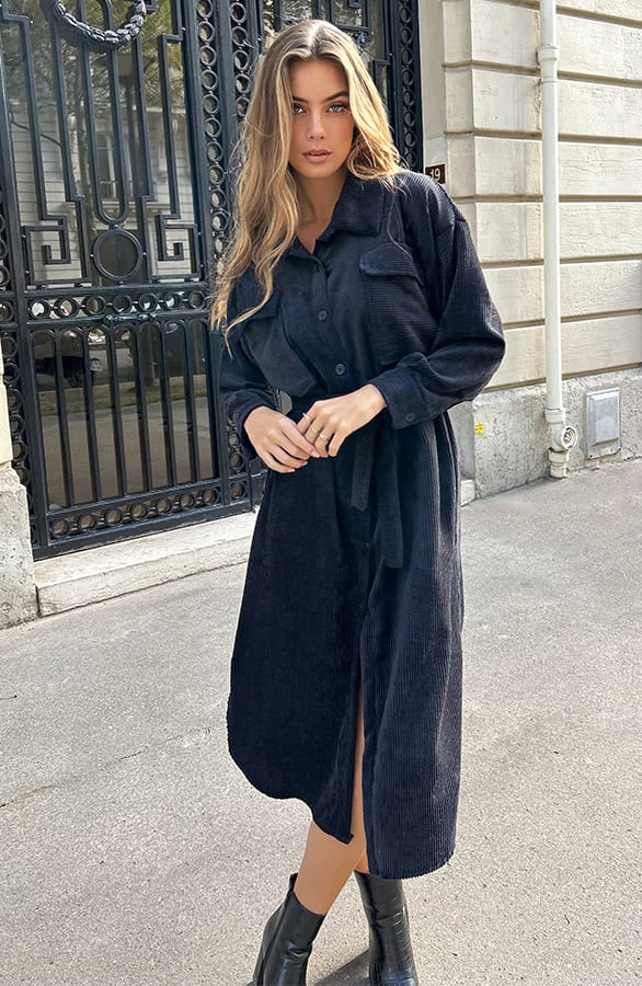 Corduroy Jurk Met Knopen Aukje Zwart – shoparchief — foto 4