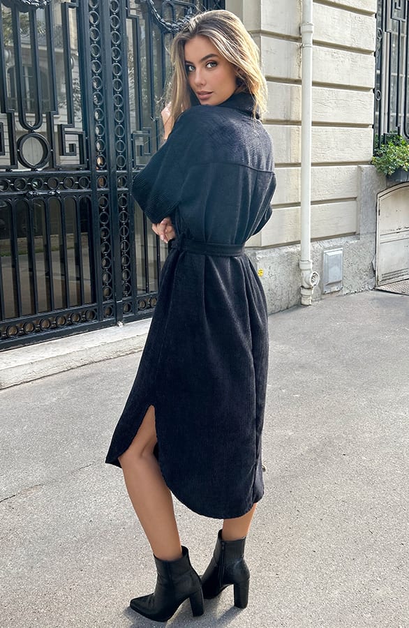 Corduroy Jurk Met Knopen Aukje Zwart – shoparchief — foto 5