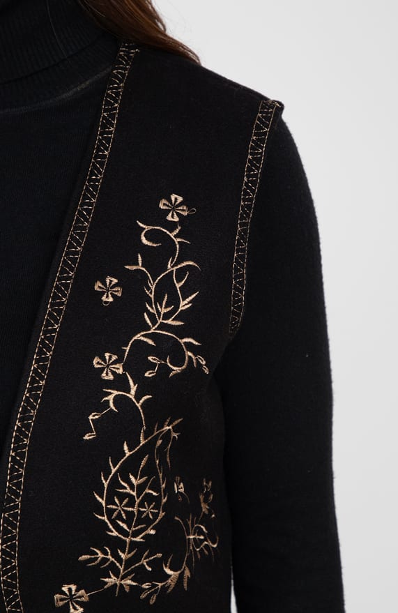 Embroidery Gilet Theona Zwart – shoparchief — foto 5