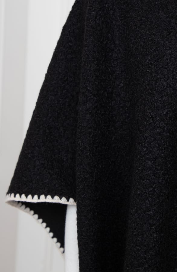 Geweven Poncho Met Detail Angela Zwart – shoparchief — foto 7