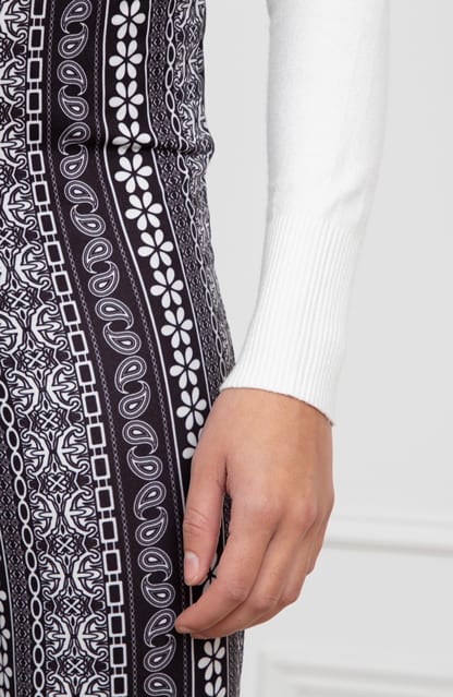 Janine Flared Broek Strepen Print Zwart – shoparchief — foto 4