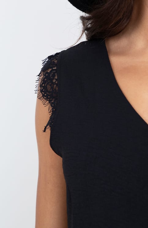Lace Detail Top Kira Zwart – shoparchief — foto 13