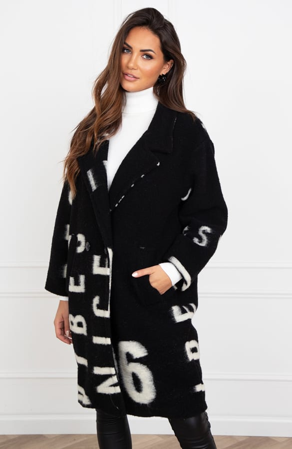 Oversized Letter Coat Yvonne Zwart – shoparchief — foto 2