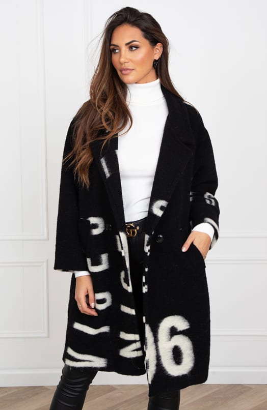 Oversized Letter Coat Yvonne Zwart – shoparchief — foto 3