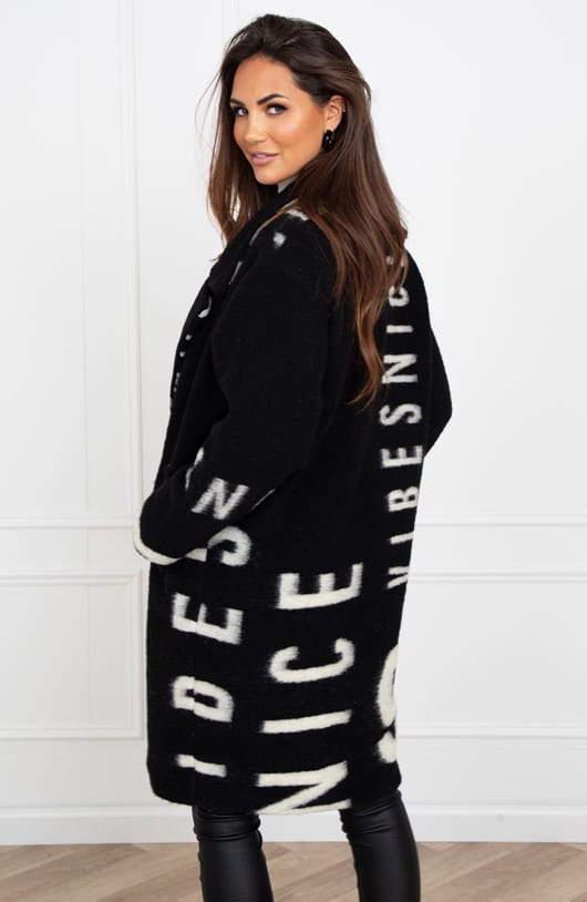 Oversized Letter Coat Yvonne Zwart – shoparchief — foto 4